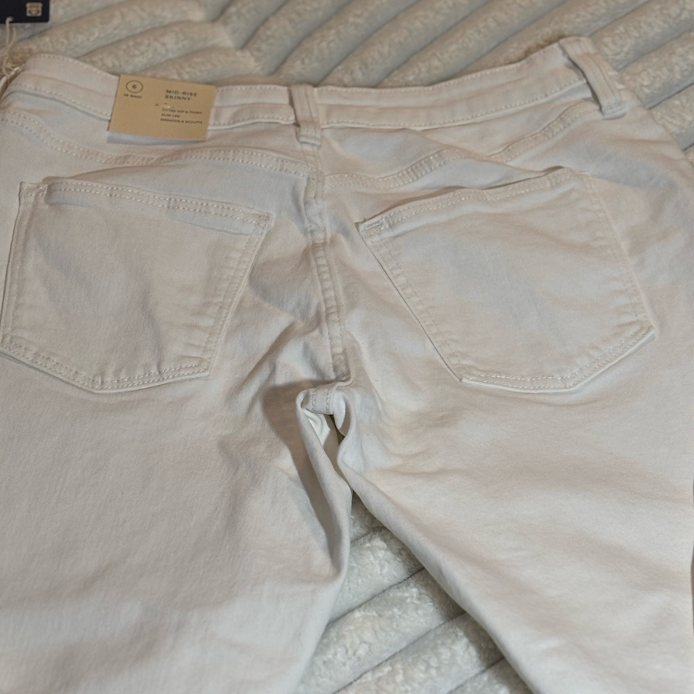 Universal Thread White Straight Leg Jeans - Picture 9 of 11